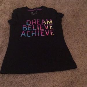 i am selling this shirt .